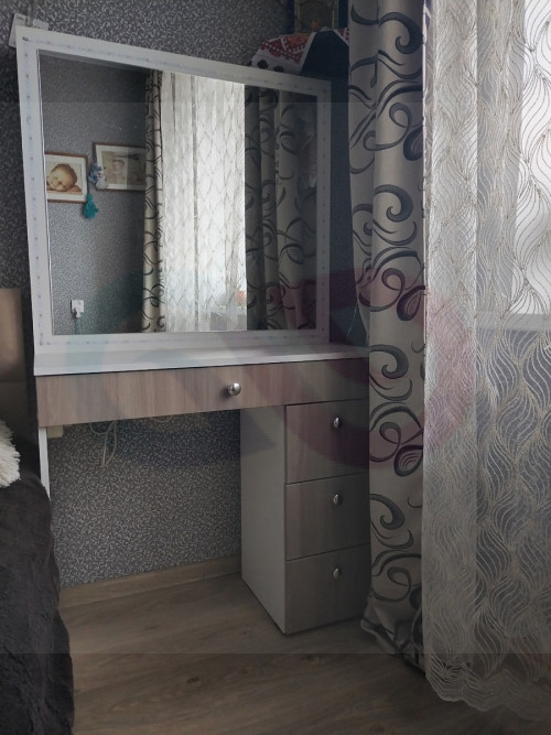 Туалетный столик Глоу