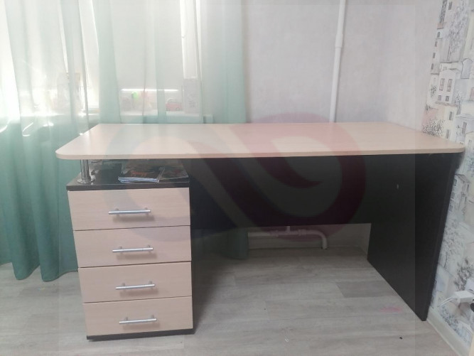 Письменный стол Вита